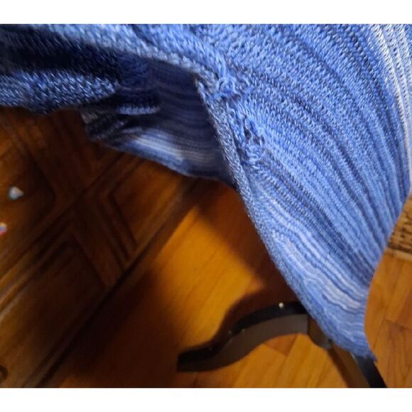 Sweet Romeo Blue Gradient Women's Sweater Medium (With Flaws) - Picture 3 of 15